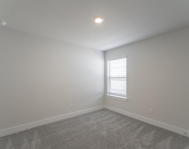 10626 Whitejacket Drive - Photo Thumbnail 16