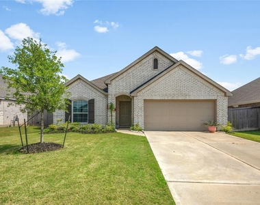 32239 Cedar Crest Drive - Photo Thumbnail 1