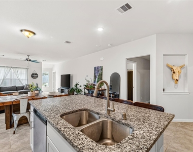 32239 Cedar Crest Drive - Photo Thumbnail 7