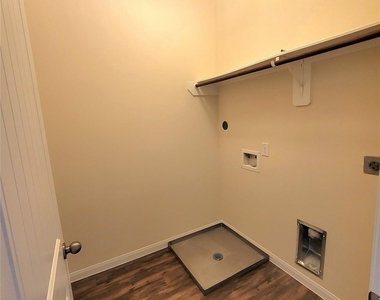 2243 Bermuda Shores Drive - Photo Thumbnail 12