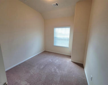 2243 Bermuda Shores Drive - Photo Thumbnail 11