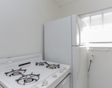 1828 W Main Street - Photo Thumbnail 5