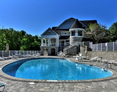 511 Chatfield - Photo Thumbnail 17