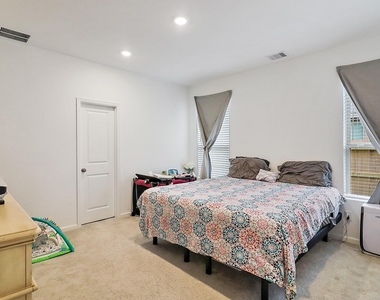 2107 Fisher Bend Drive - Photo Thumbnail 11
