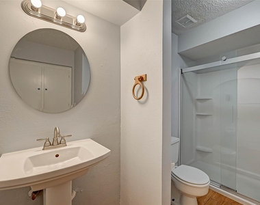 7714 Renwick Drive - Photo Thumbnail 13