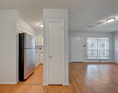 7714 Renwick Drive - Photo Thumbnail 7