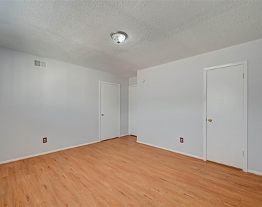 7714 Renwick Drive - Photo Thumbnail 12