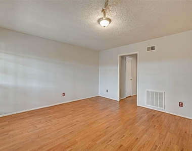 7714 Renwick Drive - Photo Thumbnail 4