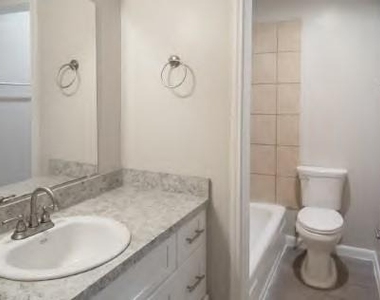 8345 Park Place Boulevard - Photo Thumbnail 7