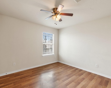 3111 Holly Ranch Drive - Photo Thumbnail 25