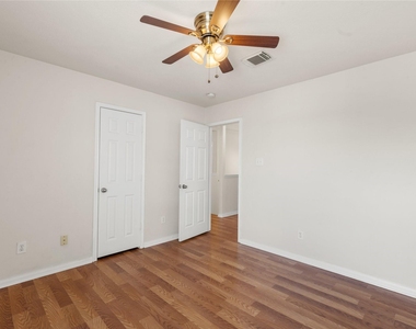 3111 Holly Ranch Drive - Photo Thumbnail 24