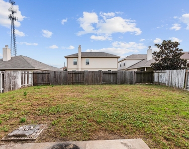 3111 Holly Ranch Drive - Photo Thumbnail 3