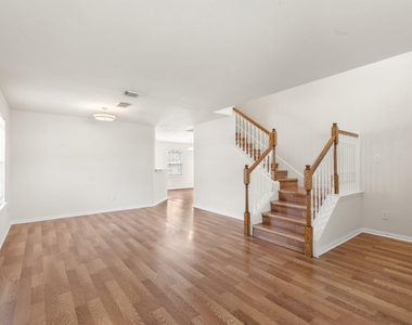 3111 Holly Ranch Drive - Photo Thumbnail 4