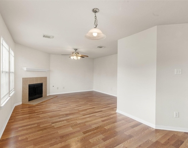3111 Holly Ranch Drive - Photo Thumbnail 14