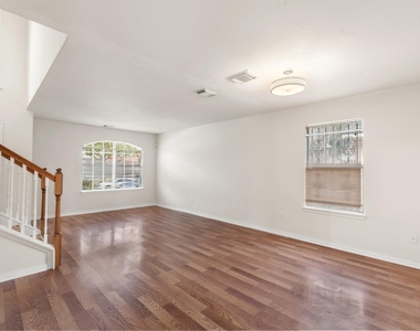 3111 Holly Ranch Drive - Photo Thumbnail 8