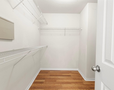 3111 Holly Ranch Drive - Photo Thumbnail 35