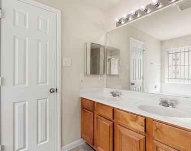 3111 Holly Ranch Drive - Photo Thumbnail 33