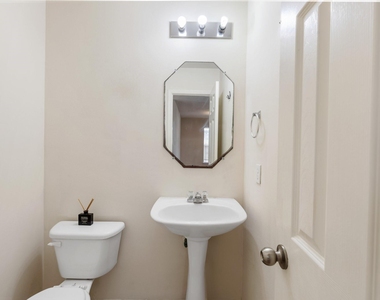 3111 Holly Ranch Drive - Photo Thumbnail 9