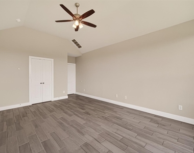 2619 Lilac Point Lane - Photo Thumbnail 36