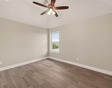 2619 Lilac Point Lane - Photo Thumbnail 22