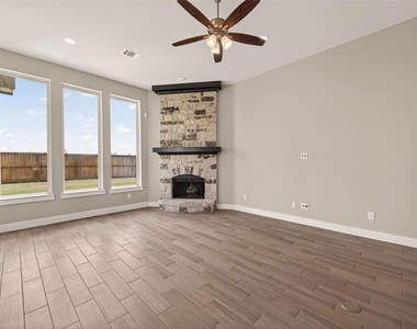 2619 Lilac Point Lane - Photo Thumbnail 9