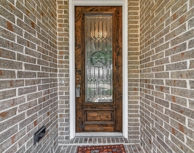 2619 Lilac Point Lane - Photo Thumbnail 3