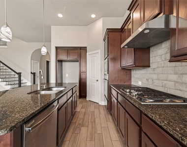 2619 Lilac Point Lane - Photo Thumbnail 14