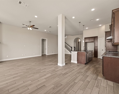 2619 Lilac Point Lane - Photo Thumbnail 13