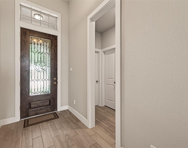 2619 Lilac Point Lane - Photo Thumbnail 4