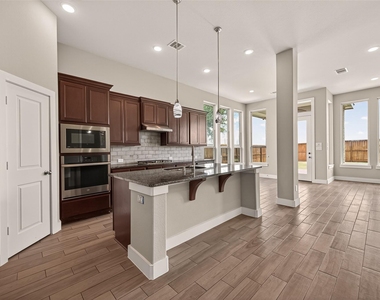 2619 Lilac Point Lane - Photo Thumbnail 18
