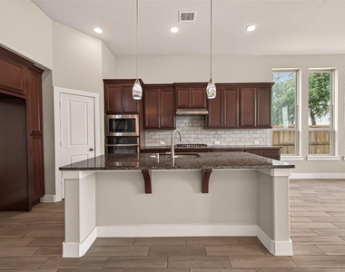 2619 Lilac Point Lane - Photo Thumbnail 19
