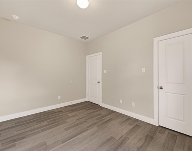 2619 Lilac Point Lane - Photo Thumbnail 29