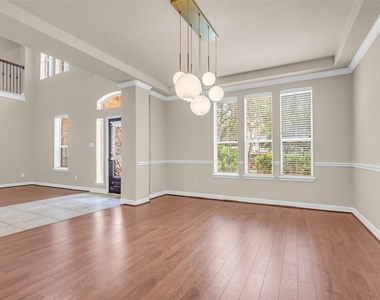 5307 Riverstone Crossing Drive - Photo Thumbnail 3
