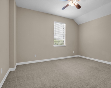 5307 Riverstone Crossing Drive - Photo Thumbnail 18