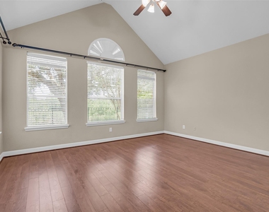 5307 Riverstone Crossing Drive - Photo Thumbnail 15