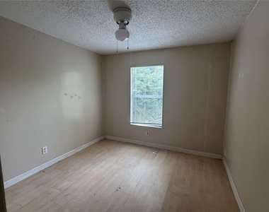 1020 Dr Martin Luther King Jr Drive - Photo Thumbnail 9