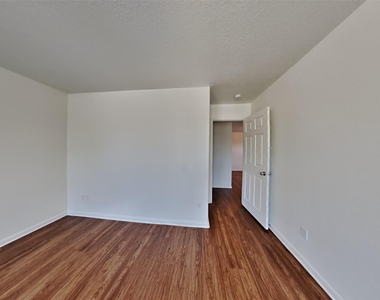 5702 Rocky Trail Drive - Photo Thumbnail 12