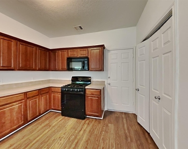 5702 Rocky Trail Drive - Photo Thumbnail 2