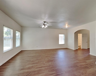5702 Rocky Trail Drive - Photo Thumbnail 4