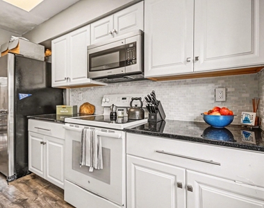 7447 Cambridge Street - Photo Thumbnail 12