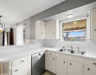 7722 Dillon Street - Photo Thumbnail 4