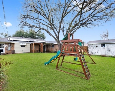 7722 Dillon Street - Photo Thumbnail 17