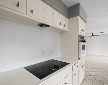 7722 Dillon Street - Photo Thumbnail 5
