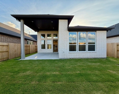 9635 Poinsettia Haven Lane - Photo Thumbnail 11