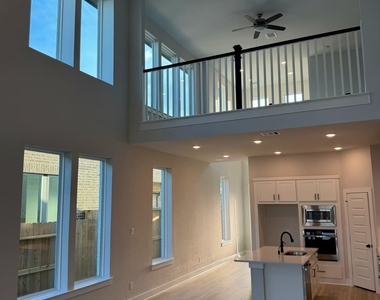 9635 Poinsettia Haven Lane - Photo Thumbnail 6