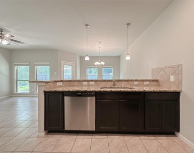 105 Camelot Place Court - Photo Thumbnail 8