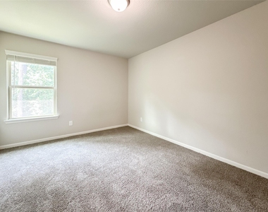 105 Camelot Place Court - Photo Thumbnail 27