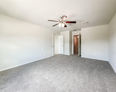 105 Camelot Place Court - Photo Thumbnail 21