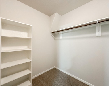 105 Camelot Place Court - Photo Thumbnail 30