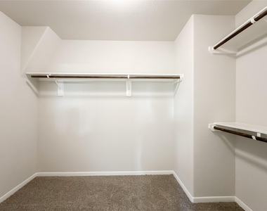 105 Camelot Place Court - Photo Thumbnail 29